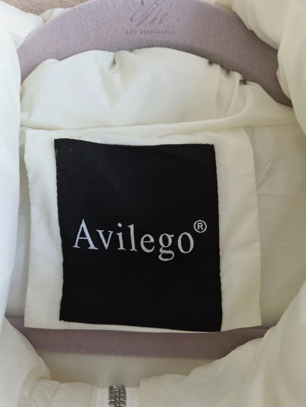 Avilego Long Puffer Sleeveles White Jacket Size L Nwt